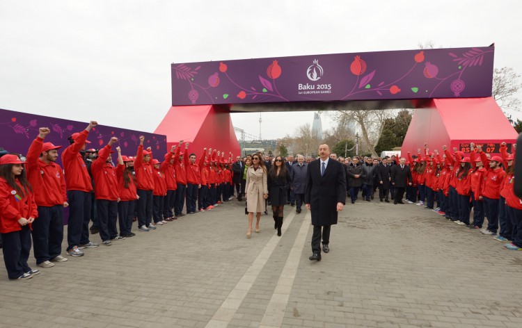 Prezident İlham Əliyev və xanımı Novruz bayramı münasibətilə ümumxalq şənliyində iştirak ediblər (ƏLAVƏ OLUNUB) (FOTO)