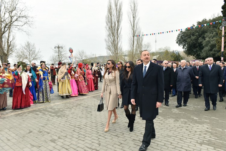 Prezident İlham Əliyev və xanımı Novruz bayramı münasibətilə ümumxalq şənliyində iştirak ediblər (ƏLAVƏ OLUNUB) (FOTO)