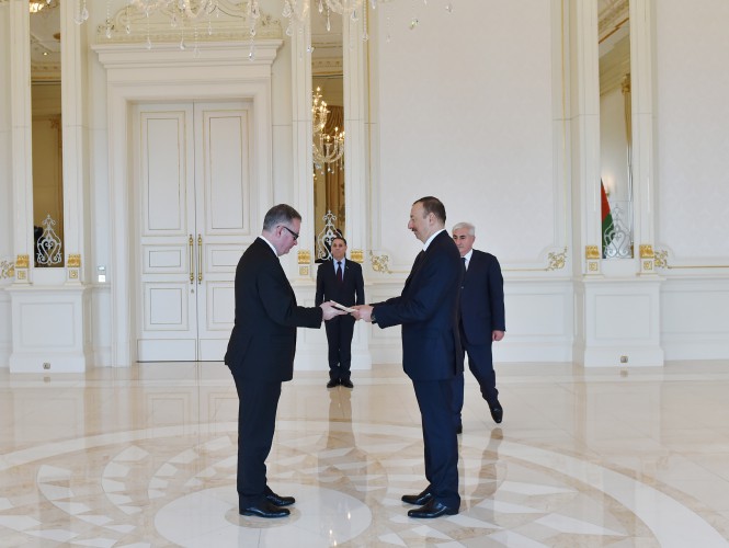 İlham Əliyev bəzi ölkələrin Azərbaycandakı yeni səfirlərinin etimadnaməsini qəbul edib (ƏLAVƏ OLUNUB - 2) (FOTO)
