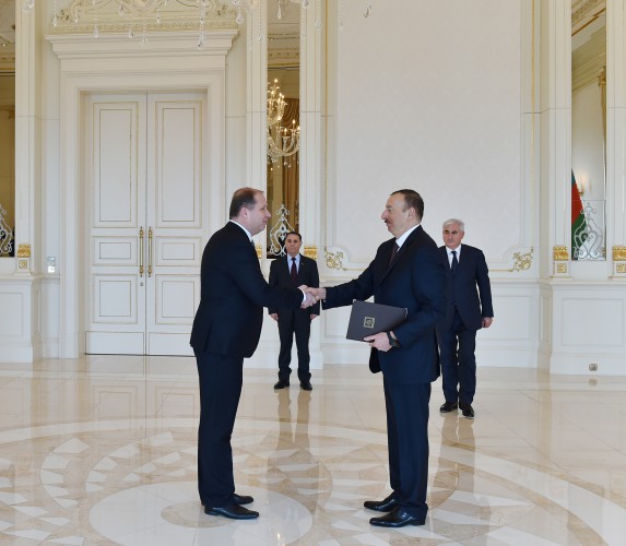 İlham Əliyev bəzi ölkələrin Azərbaycandakı yeni səfirlərinin etimadnaməsini qəbul edib (ƏLAVƏ OLUNUB - 2) (FOTO)