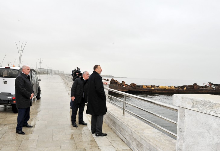 Prezident İlham Əliyev Bakı Ağ Şəhər bulvarında inşaat işlərinin gedişi ilə tanış olub (FOTO)