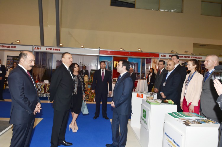 Prezident İlham Əliyev və xanımı "AITF-2015" XIV Azərbaycan Beynəlxalq turizm və səyahətlər sərgisi ilə tanış olublar (FOTO)