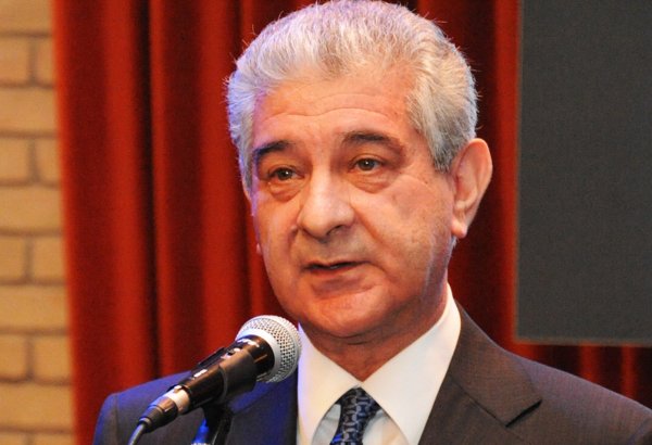 Əli Əhmədov fransalı diplomatla hansı məsələləri müzakirə edib?