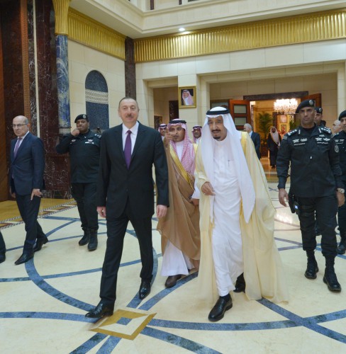 Azərbaycan Prezidenti İlham Əliyevin və Səudiyyə Ərəbistanının Kralı Salman bin Əbdüləziz Əl Səudun görüşü olub (FOTO)
