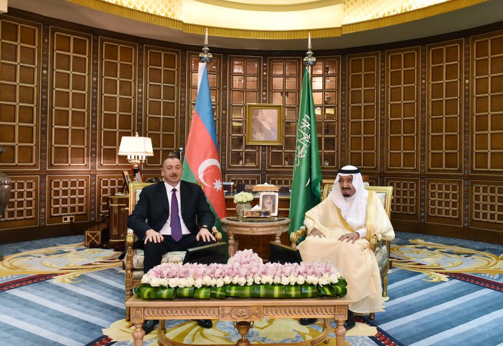 Azərbaycan Prezidenti İlham Əliyevin və Səudiyyə Ərəbistanının Kralı Salman bin Əbdüləziz Əl Səudun görüşü olub (FOTO)