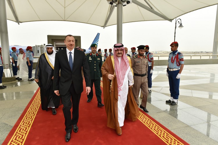 Prezident İlham Əliyev və xanımı Ciddə şəhərinə gəliblər (FOTO)