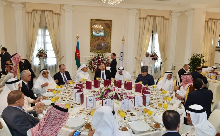 Prezident İlham Əliyev: İslam sülh və qardaşlıq dinidir (FOTO)