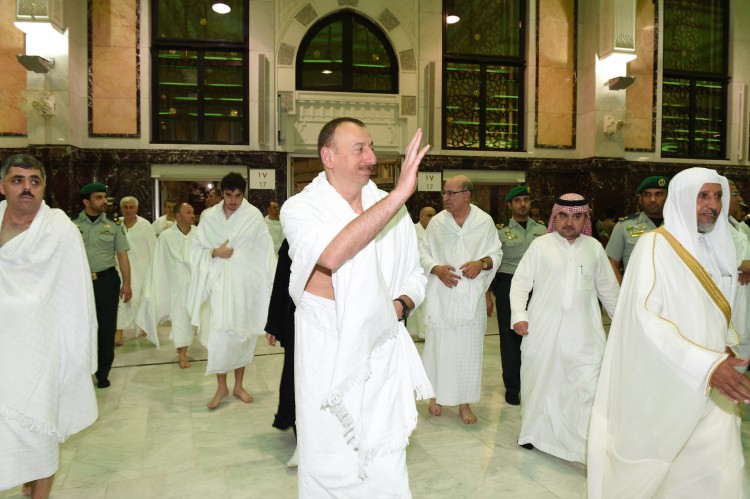 Prezident İlham Əliyev və xanımı Məkkədə ümrə ziyarətində olublar (FOTO)