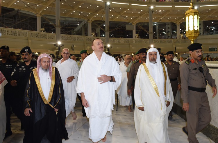 Prezident İlham Əliyev və xanımı Məkkədə ümrə ziyarətində olublar (FOTO)