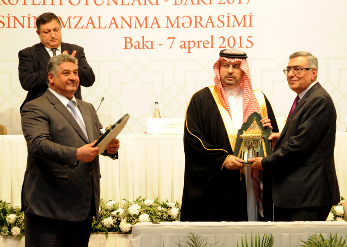 Bakının IV İslam Həmrəyliyi Oyunlarına ev sahibliyi etməsi ilə bağlı müqavilə imzalandı (ƏLAVƏ OLUNUB) (FOTO)