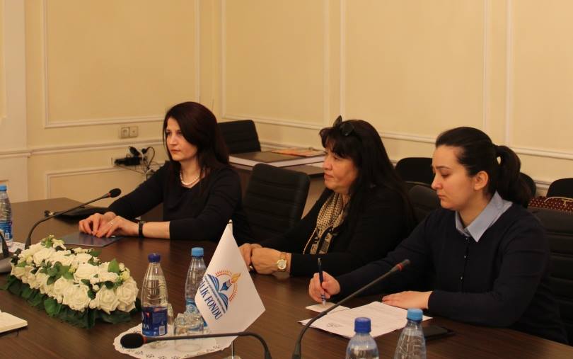 Çexiyalı politoloq Tatyana Perqler Bilik Fondunun qonağıdır (FOTO)