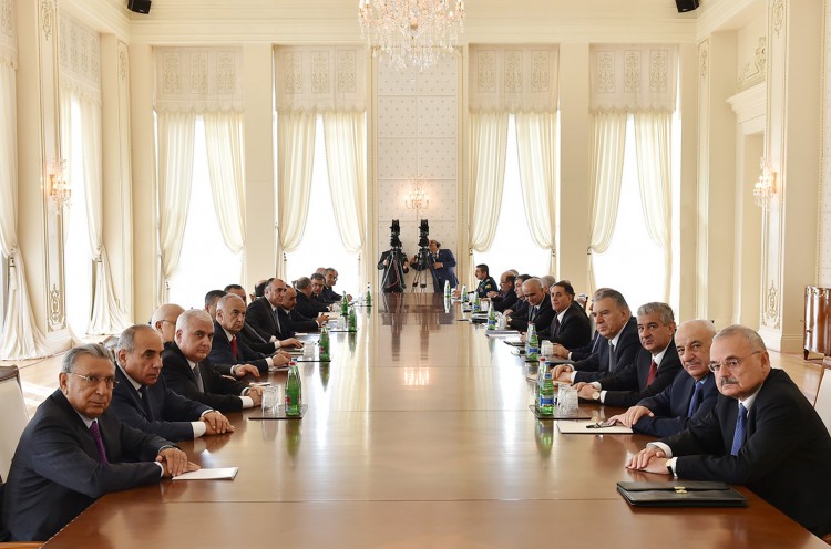 Prezident İlham Əliyev: Gənc nəsil Ermənistanın tarixi Azərbaycan torpaqları üzərində qurulduğunu heç vaxt unutmamalıdır (FOTO)