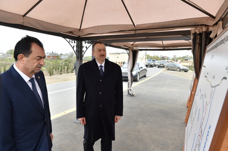 İlham Əliyev yenidən qurulan Liman-Nərimanabad-Balıqçılar avtomobil yolu ilə tanış olub (FOTO)
