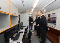 Prezident İlham Əliyev paytaxta gətirilən yeni metro qatarlarında yaradılan şəraitlə tanış olub (FOTO)