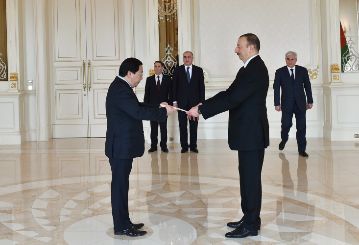 İlham Əliyev Vyetnamın Azərbaycanda yeni təyin olunmuş səfirinin etimadnaməsini qəbul edib
