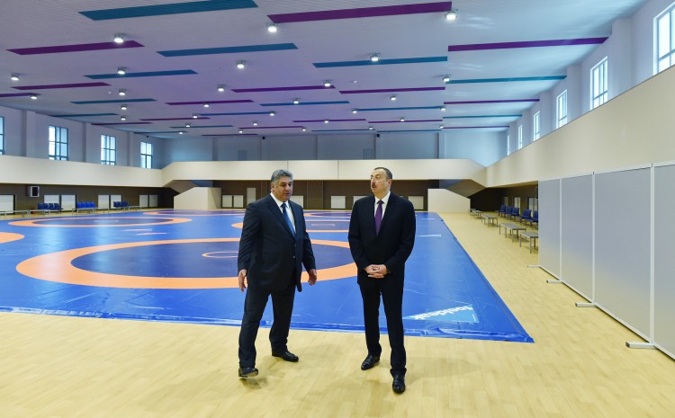 Prezident İlham Əliyev və xanımı Heydər Əliyev adına İdman Sarayında əsaslı təmirdən sonra yaradılan şəraitlə tanış olublar (FOTO)