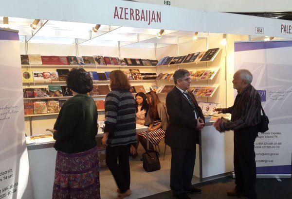 Azərbaycan nəşrləri Budapeşt Beynəlxalq Kitab Festivalında (FOTO)