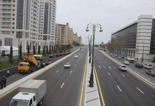 Heydər Əliyev prospektinin digər yan yolu da təmir ediləcək (FOTO)