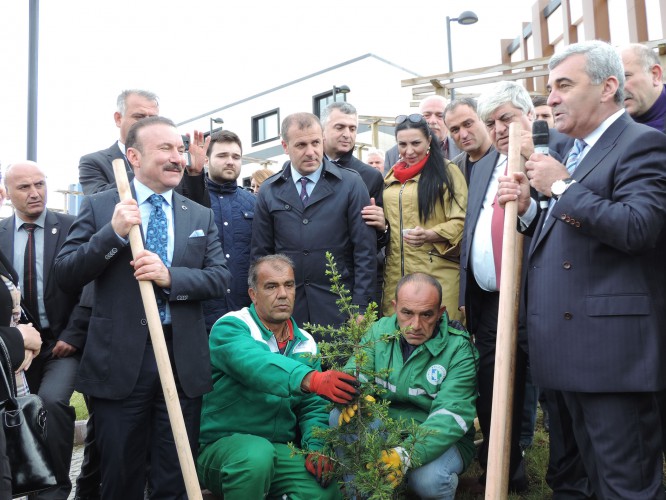 Türkiyənin İzmit şəhərində İlham Əliyev Parkının təməli qoyulub (FOTO)
