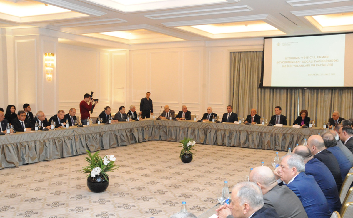 Azərbaycanın hakim partiyasının təşkilatçılığı ilə qondarma "erməni soyqırımı" ilə bağlı müzakirələr aparıldı (FOTO)
