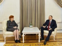 İlham Əliyev Latviyanın sabiq Prezidentini və İsgəndəriyyə Kitabxanasının direktorunu qəbul edib (FOTO)