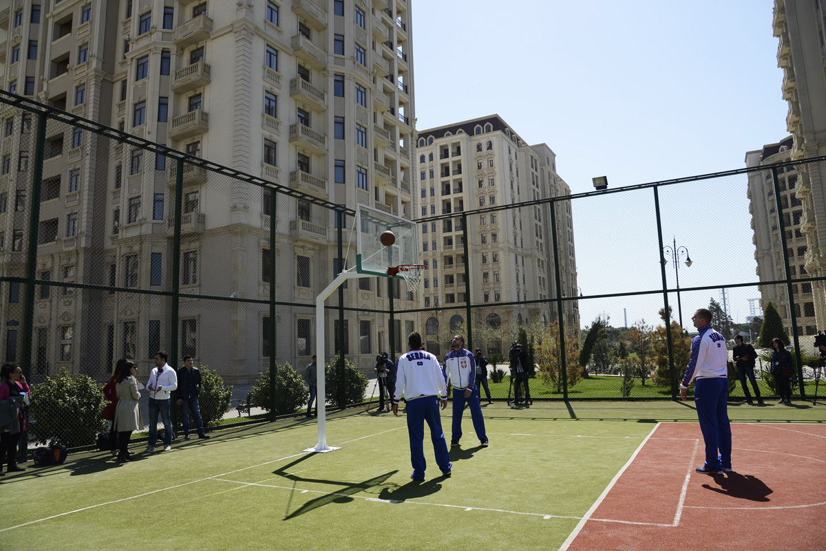 Serbiyalı basketbolçular Bakı-2015 obyektlərini yüksək qiymətləndiriblər (FOTO)