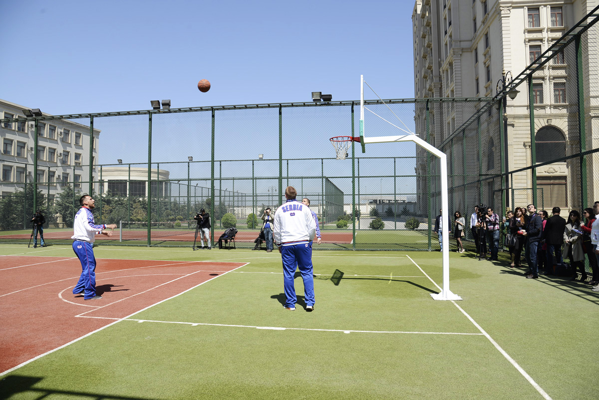 Serbiyalı basketbolçular Bakı-2015 obyektlərini yüksək qiymətləndiriblər (FOTO)
