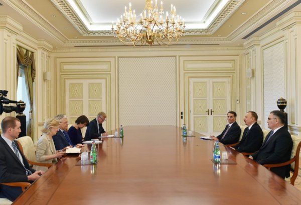 İlham Əliyev Belçika Baş nazirinin müavinini qəbul edib (FOTO)
