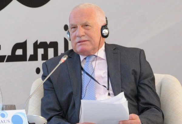 Vatslav Klaus: Rusiyaya şans verilməlidir