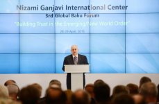 İlham Əliyev: III Qlobal Açıq Cəmiyyətlər Forumu vacib məsələlərin həlli üçün unikal imkandır (FOTO) (ƏLAVƏ OLUNUB)