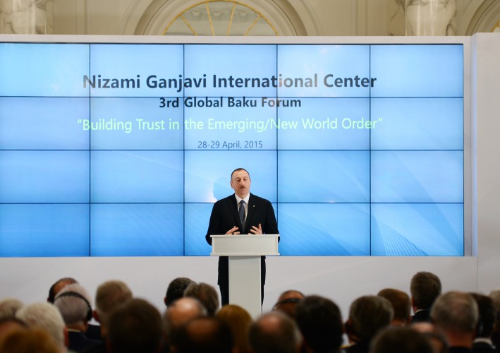 İlham Əliyev: III Qlobal Açıq Cəmiyyətlər Forumu vacib məsələlərin həlli üçün unikal imkandır (FOTO) (ƏLAVƏ OLUNUB)