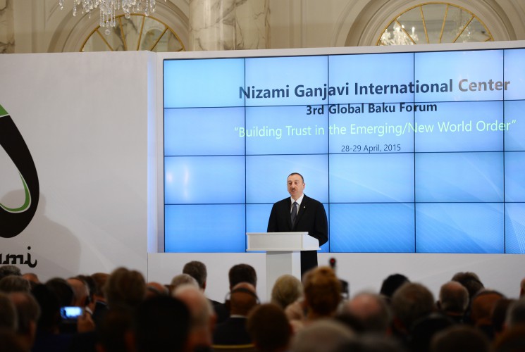 İlham Əliyev: III Qlobal Açıq Cəmiyyətlər Forumu vacib məsələlərin həlli üçün unikal imkandır (FOTO) (ƏLAVƏ OLUNUB)
