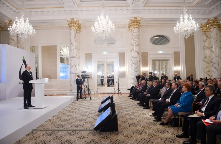 İlham Əliyev: III Qlobal Açıq Cəmiyyətlər Forumu vacib məsələlərin həlli üçün unikal imkandır (FOTO) (ƏLAVƏ OLUNUB)