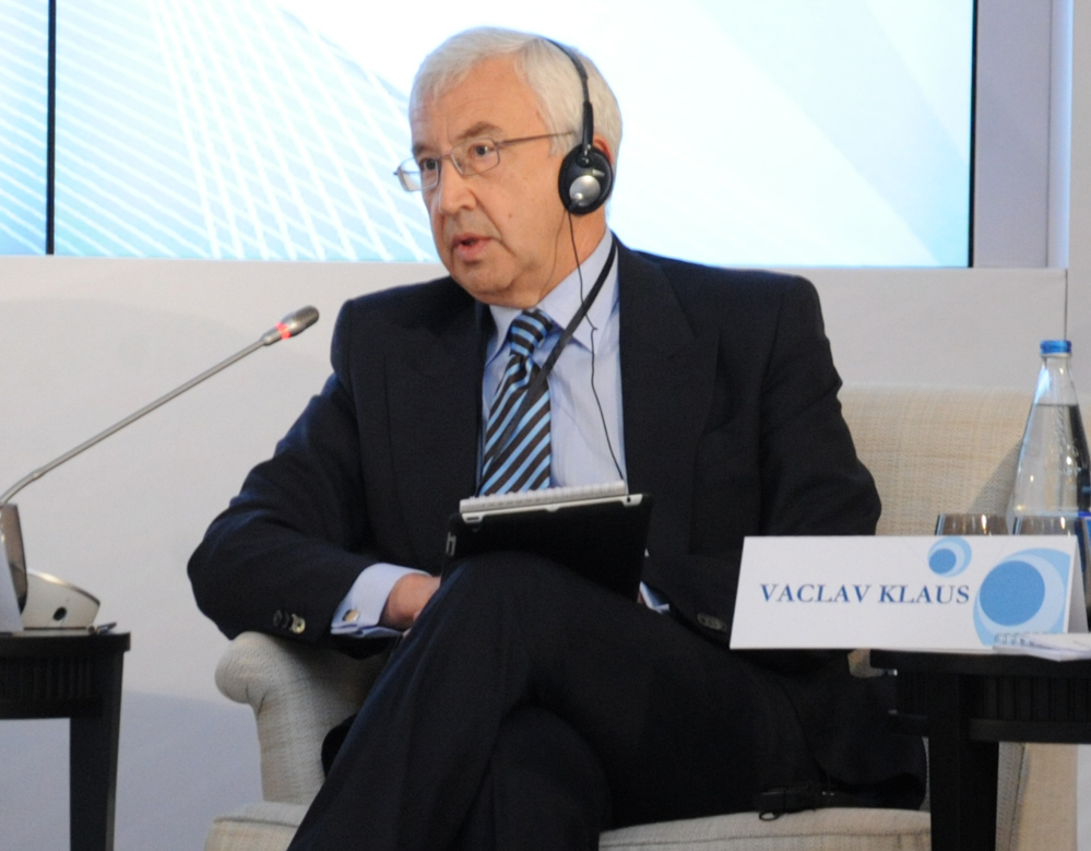 Vatslav Klaus: Rusiyaya şans verilməlidir