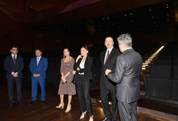 Prezident İlham Əliyev və xanımı Bakı Konqres Mərkəzinin açılışında iştirak ediblər (FOTO)
