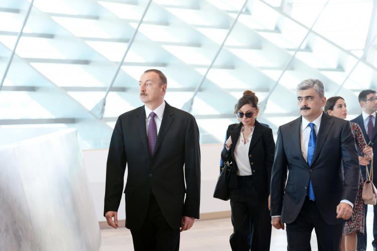 Prezident İlham Əliyev və xanımı Bakı Konqres Mərkəzinin açılışında iştirak ediblər (FOTO)