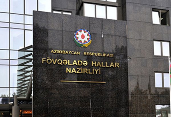 FHN rəsmisi: Bakıda yaşayış binasındakı yanğında ölən və yaralanan olmayıb