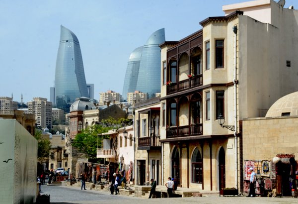 BƏƏ-dən Azərbaycana turist axını 30 dəfə artıb