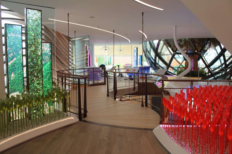 Azərbaycanın da milli pavilyonla təmsil olunduğu "Milan Expo 2015" beynəlxalq sərgisi açılıb (FOTO)
