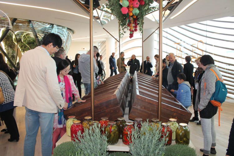 Azərbaycanın da milli pavilyonla təmsil olunduğu "Milan Expo 2015" beynəlxalq sərgisi açılıb (FOTO)