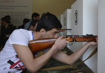 Jurnalistlər arasında ən yaxşı güllə atıcıları kimdir?