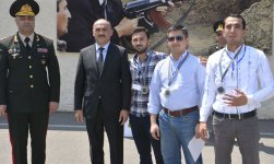 Jurnalistlər arasında ən yaxşı güllə atıcıları kimdir?
