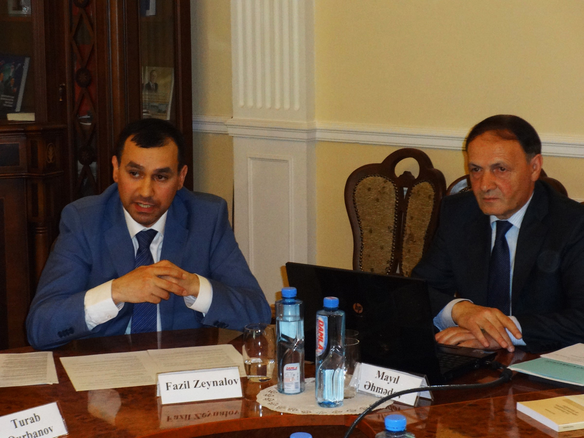 Azərbaycanın neft sənayesi tarixi və yeni neft strategiyası haqqında fransız dilində kitab nəşr olunub (FOTO)