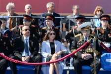 Prezident İlham Əliyev və xanımı Moskvada Qələbənin 70 illiyi münasibətilə keçirilən bayram tədbirlərində iştirak ediblər (FOTO)