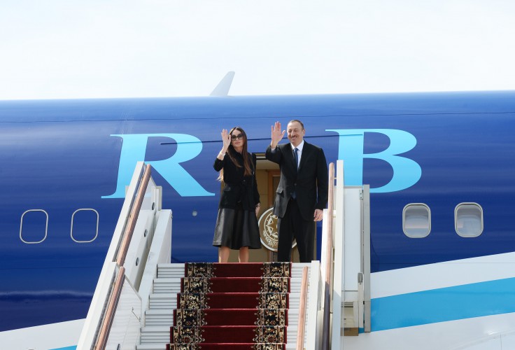 Prezident İlham Əliyev və xanımı Moskvada Qələbənin 70 illiyi münasibətilə keçirilən bayram tədbirlərində iştirak ediblər (FOTO)