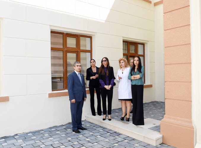 Mehriban Əliyeva Bakıda 1 nömrəli körpələr evinin yenidənqurmadan sonra açılışında iştirak edib (FOTO)