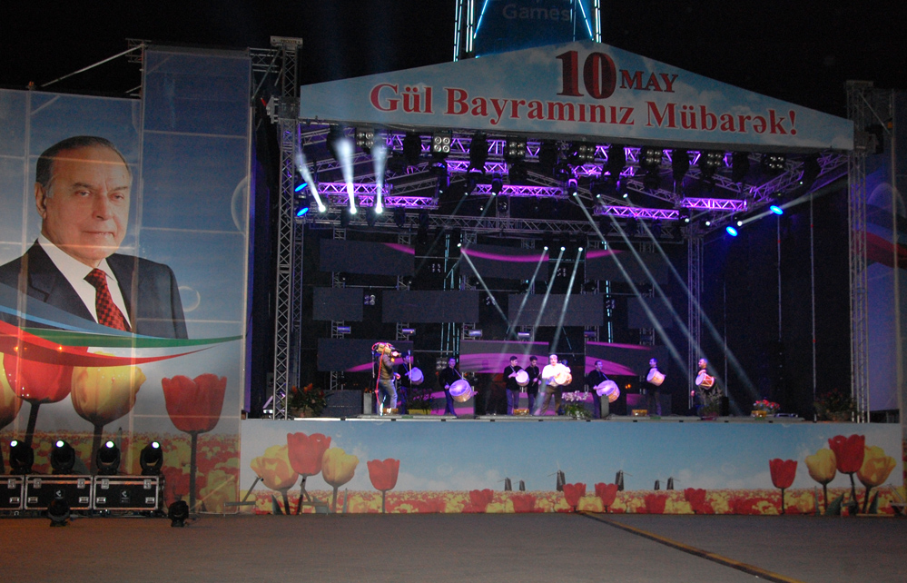 Milli Parkda möhtəşəm atəşfəşanlıq olub (FOTO)