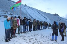 “Heydər zirvəsi”nə kütləvi yürüş başa çatıb (FOTO)