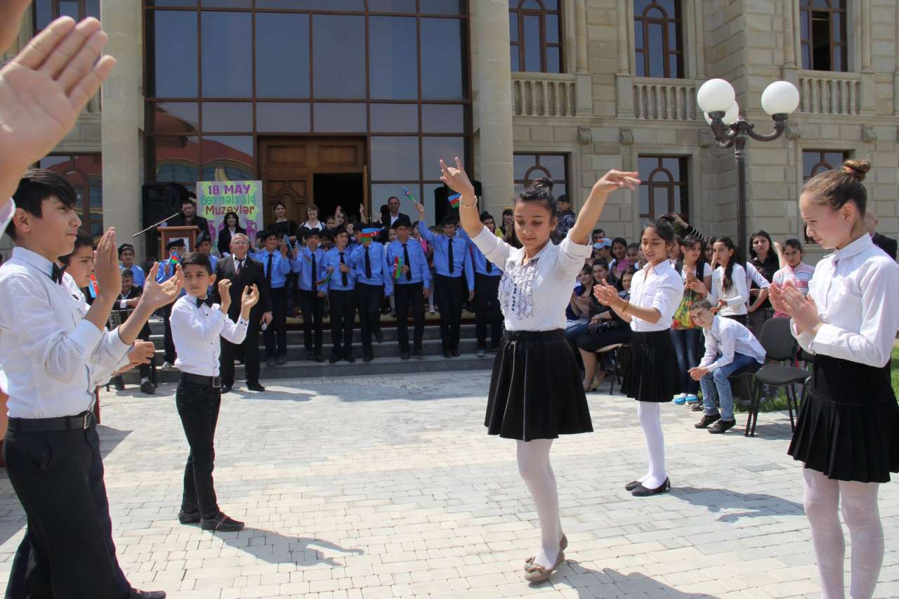 Bilik Fondu Saatlıda görüşlər keçirdi (FOTO)