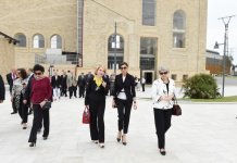 Birinci xanım Mehriban Əliyeva Bakıda “Sülh ağacı”nın açılış mərasimində iştirak edib (FOTO)